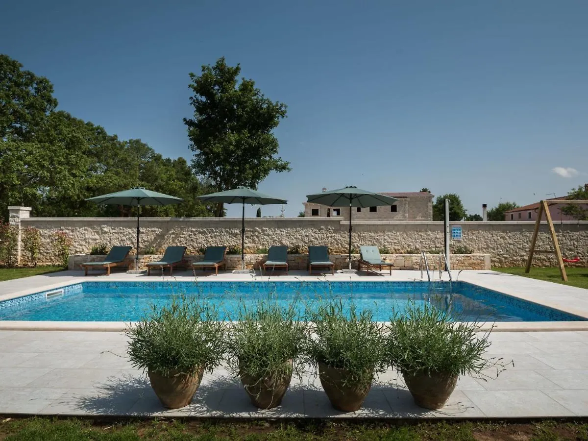 Holiday Home Ernesta - Roj463 By Interhome Žminj 0*,  크로아티아