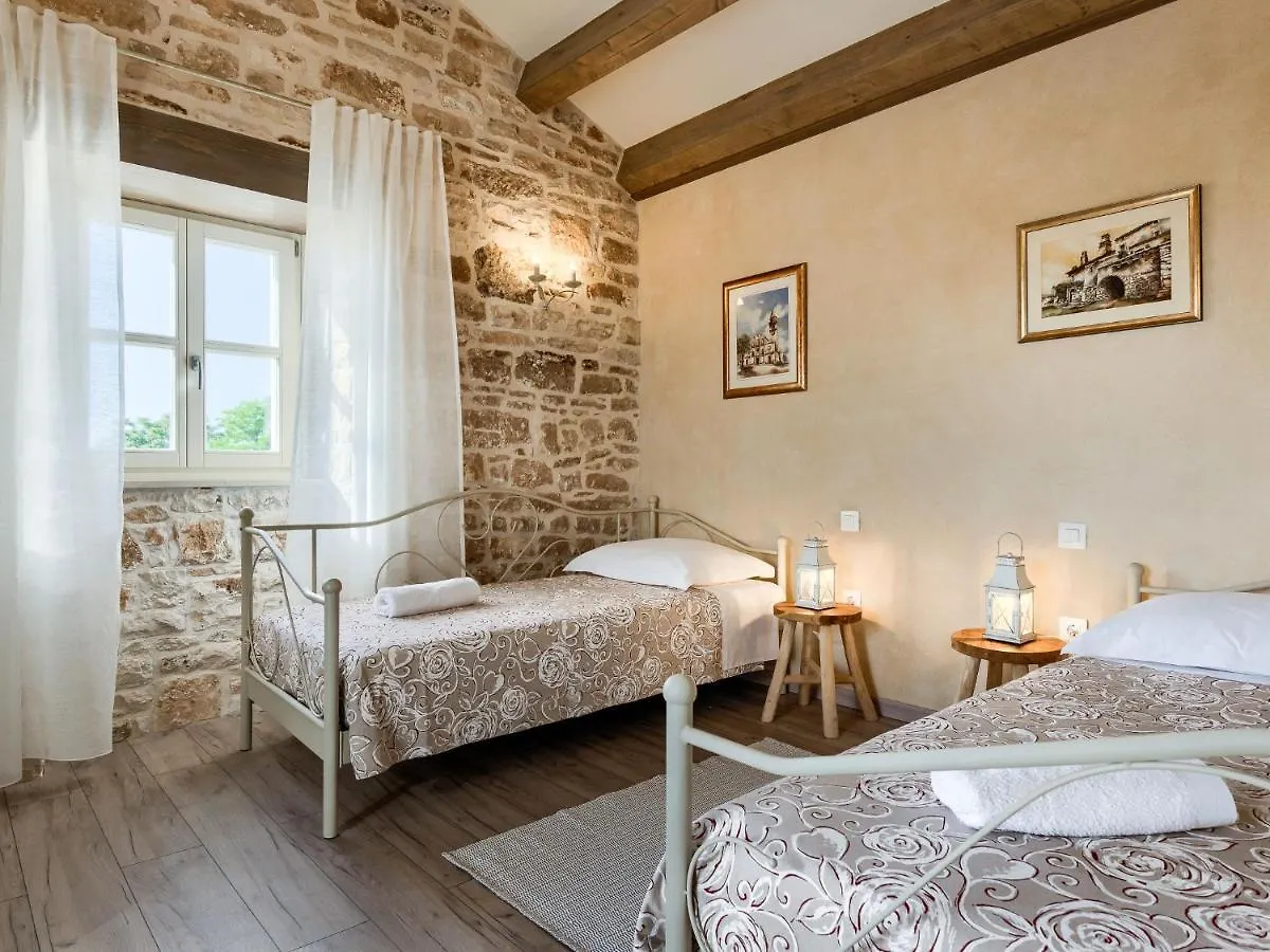 Holiday Home Ernesta - Roj463 By Interhome Žminj