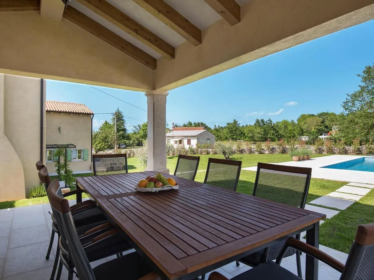 Holiday Home Ernesta - Roj463 By Interhome Žminj