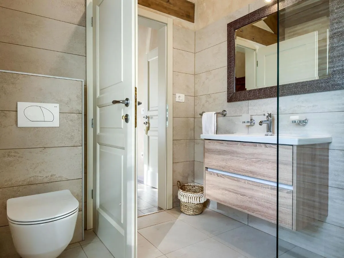 Holiday Home Ernesta - Roj463 By Interhome Žminj 0*,