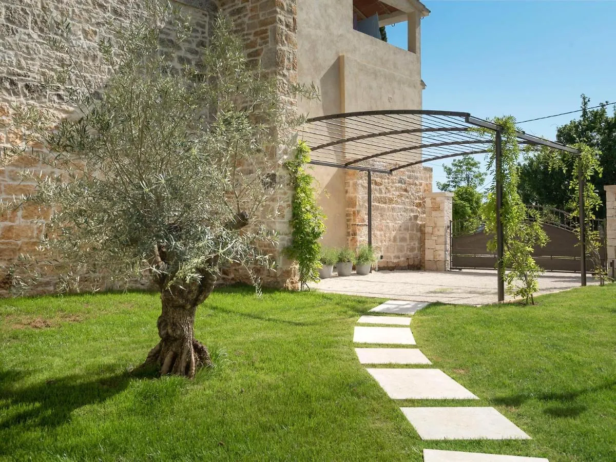 Holiday Home Ernesta - Roj463 By Interhome Žminj