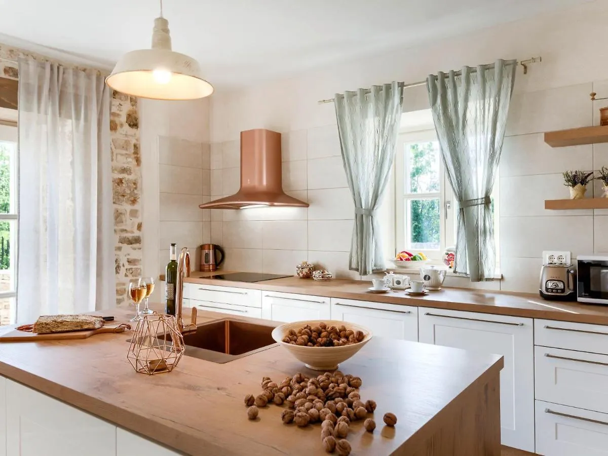 Holiday Home Ernesta - Roj463 By Interhome Žminj